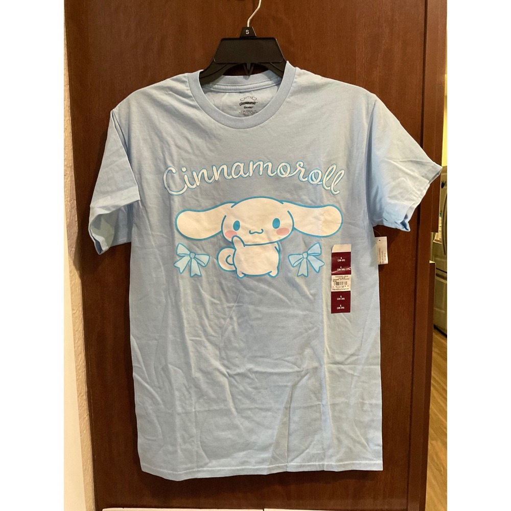 Sanrio Men's Cinnamoroll Graphic Tee size S (C-055)
